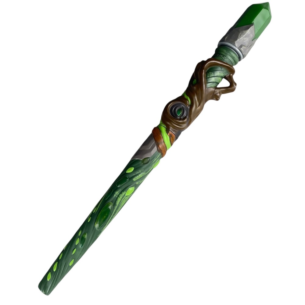 MagiQuest Great Wolf Lodge Forest Wand Green Crystal Light Up 2021 FP1108BA-2640